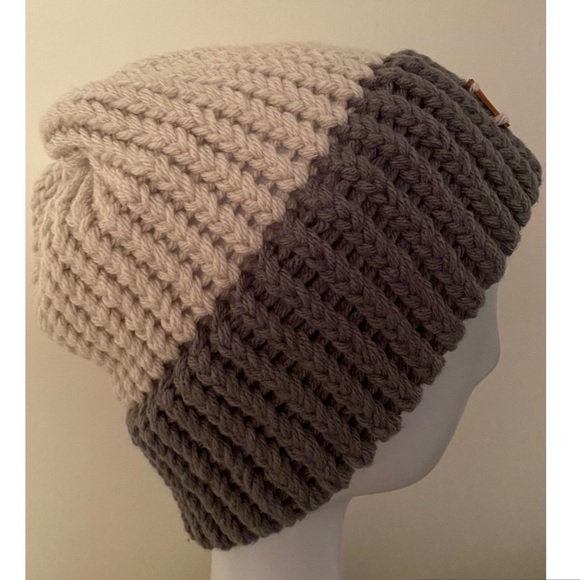 NWT Loom Knitted Hats, Warm and cozy, Knitting, Hats, Unisex, Handmade by Seller - Picture 2 of 4